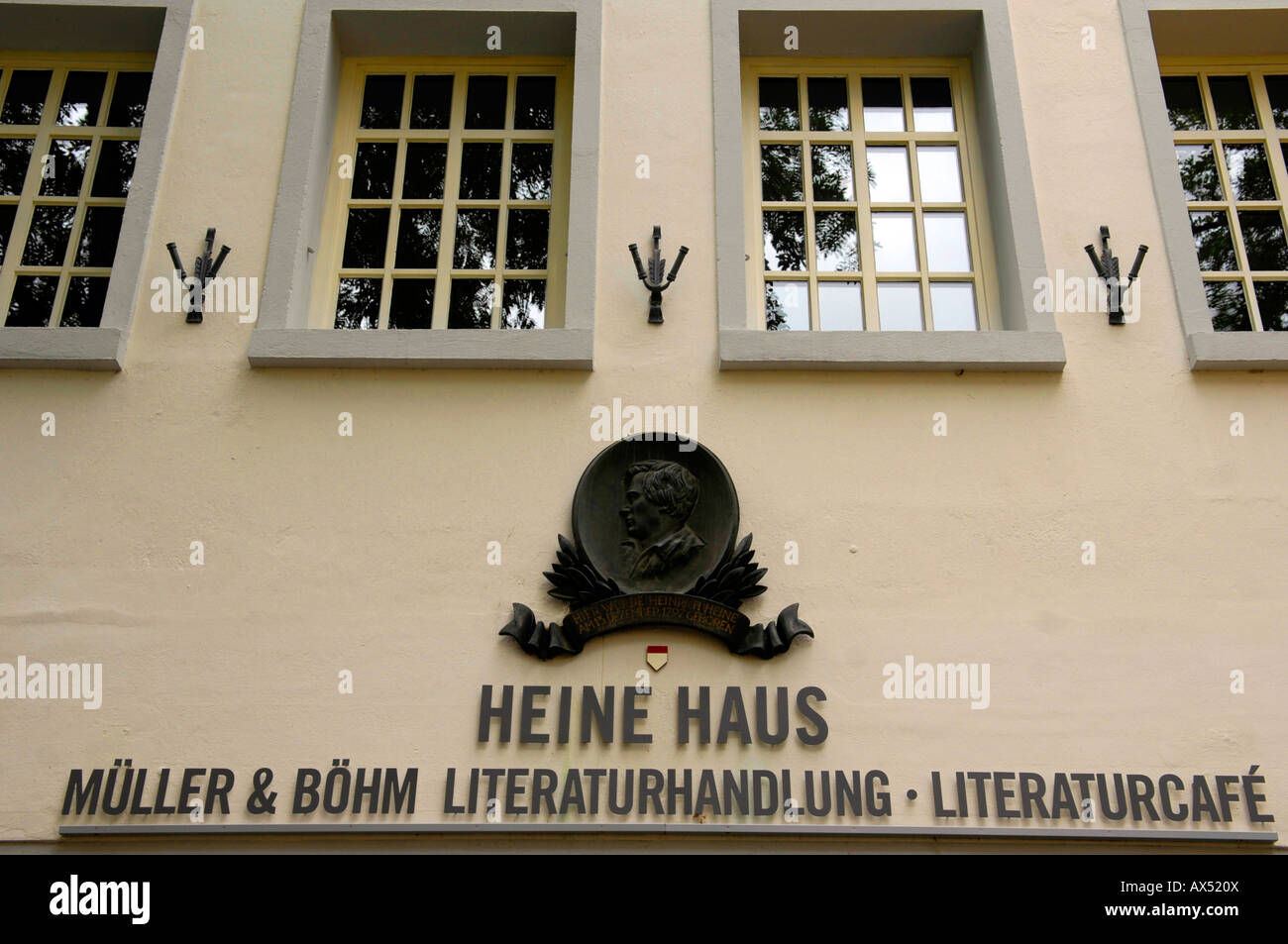 Heine Haus Muller Bohm Literaturhandlung Lietraturcafe
