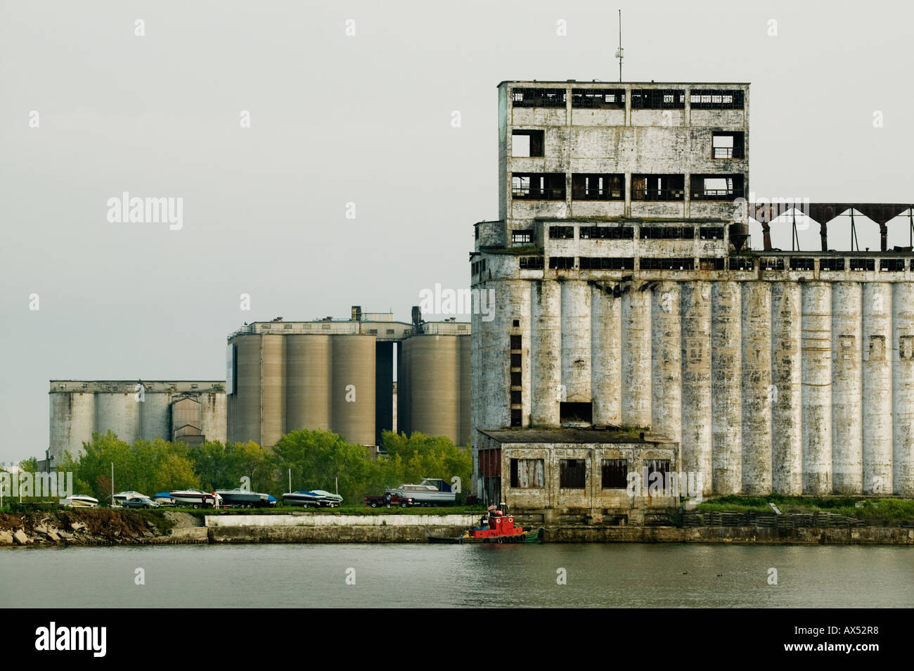 Grain elevators invented in Buffalo New York inspired le Corbusier and