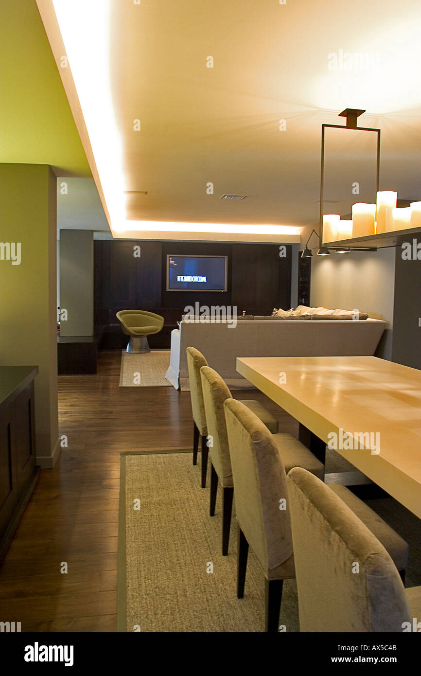 Interior of a modern living and dining room Stock Photo - Alamy