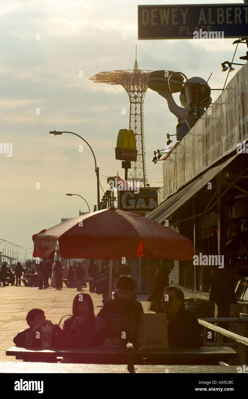 Coney island boardwalk sunny hi-res stock photography and images - Alamy