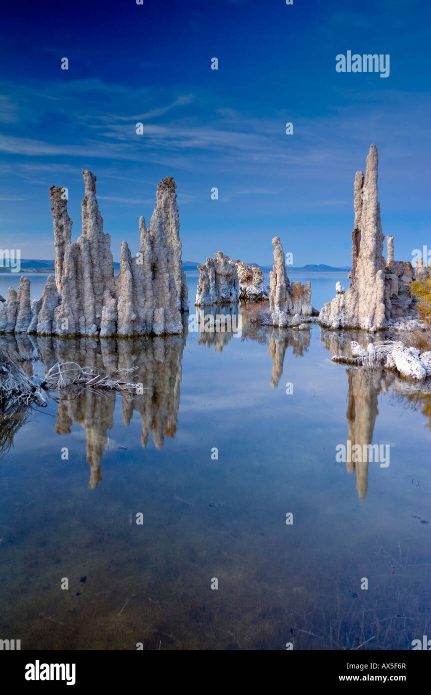 Strange tuff rock formations, Mono Lake (alkaline lake), Lee Vining