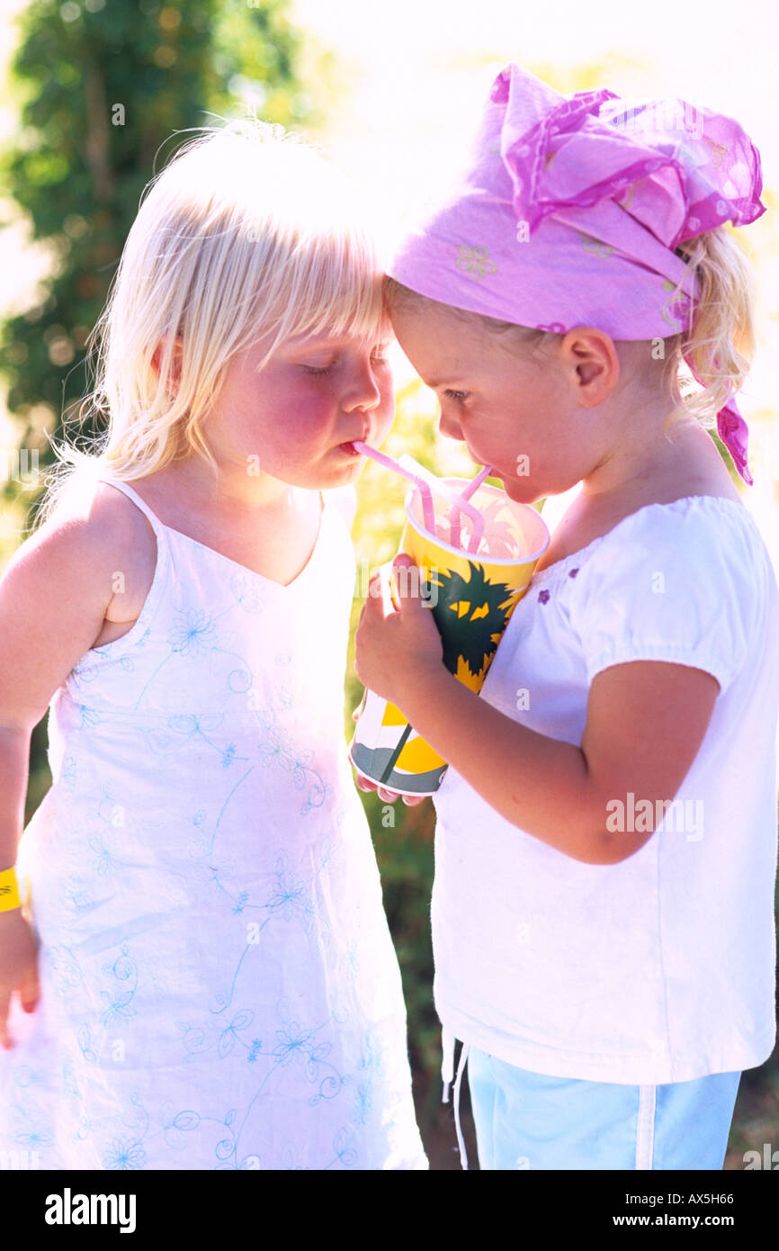 Hawaiian tropic girls hi-res stock photography and images - Alamy