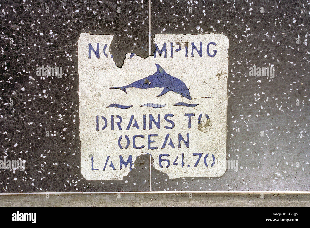 no dumping drains to ocean Stock Photo