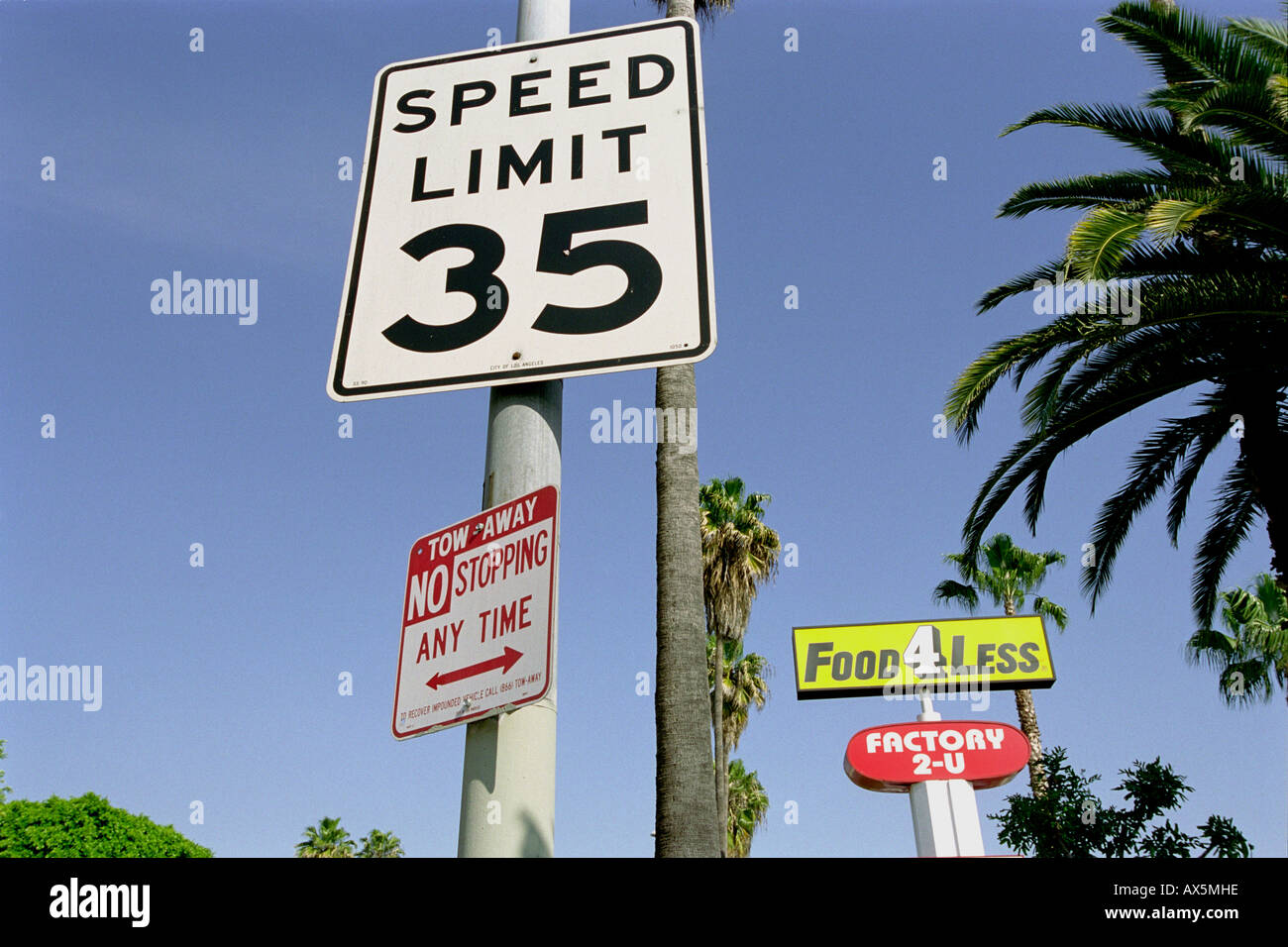 1200px-Speed_Limit_35_sign.svg.png