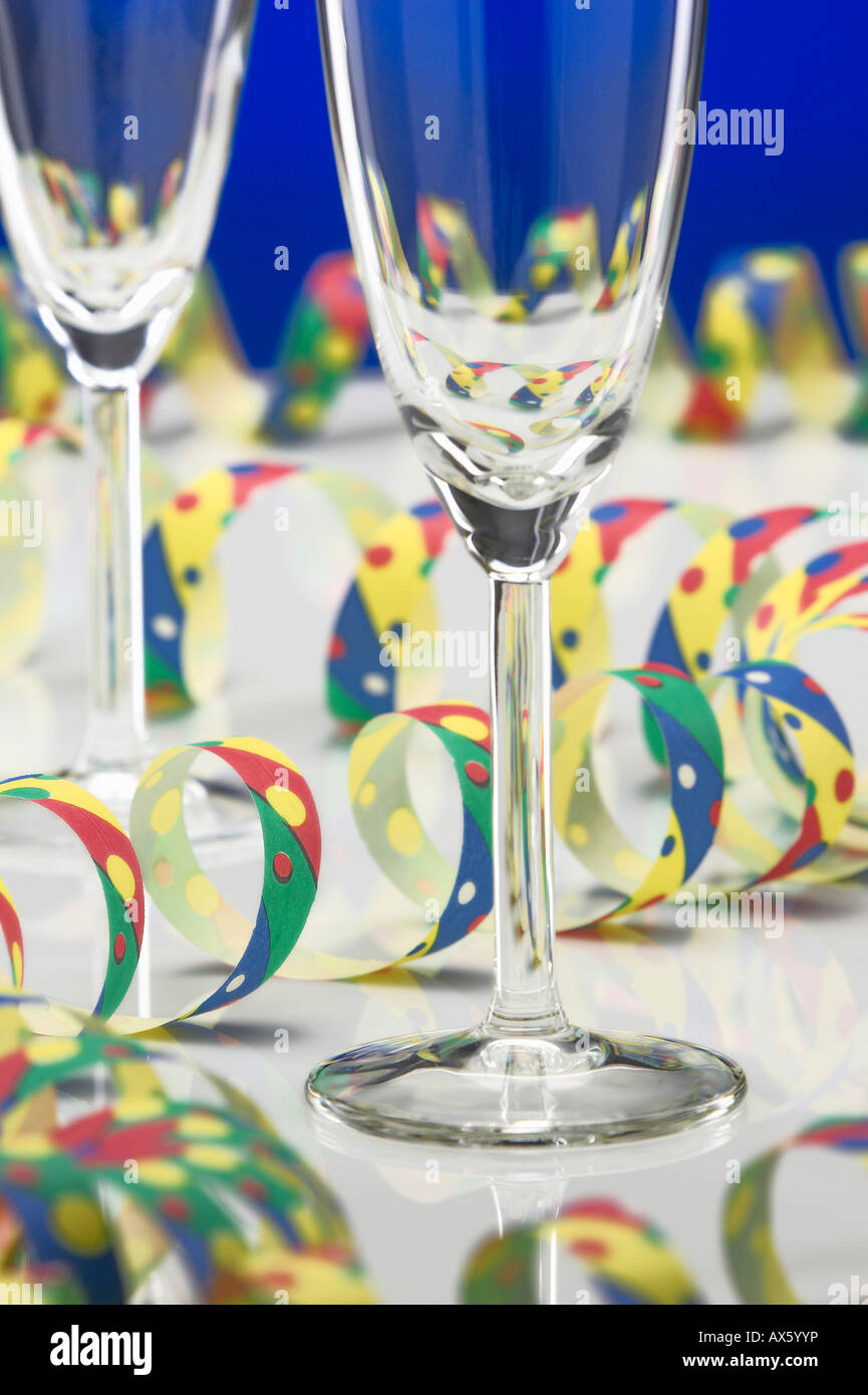 Party decorations and champagne flutes Stock Photo Alamy