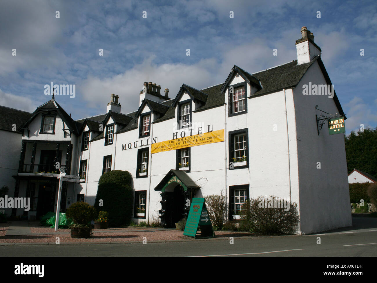 exterior view of Moulin Hotel Scottish Highlands March 2008 Stock Photo Alamy