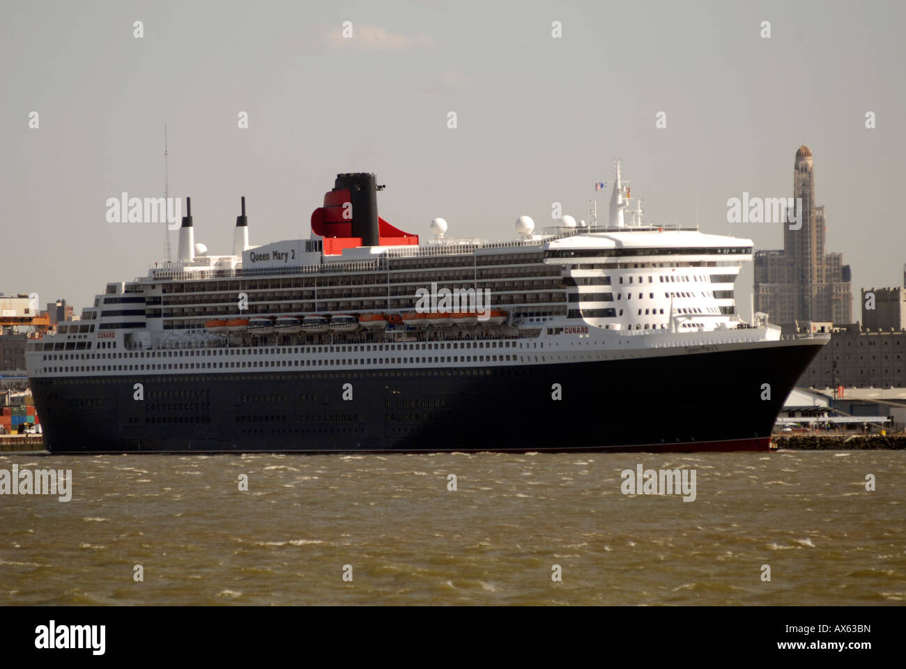 Queen Mary 2 berthed at the Brooklyn Cruise Terminal in NYC Stock Photo