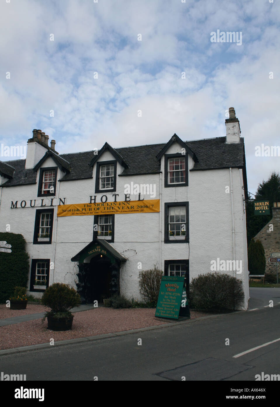 exterior view of Moulin Hotel Scottish Highlands March 2008 Stock Photo Alamy
