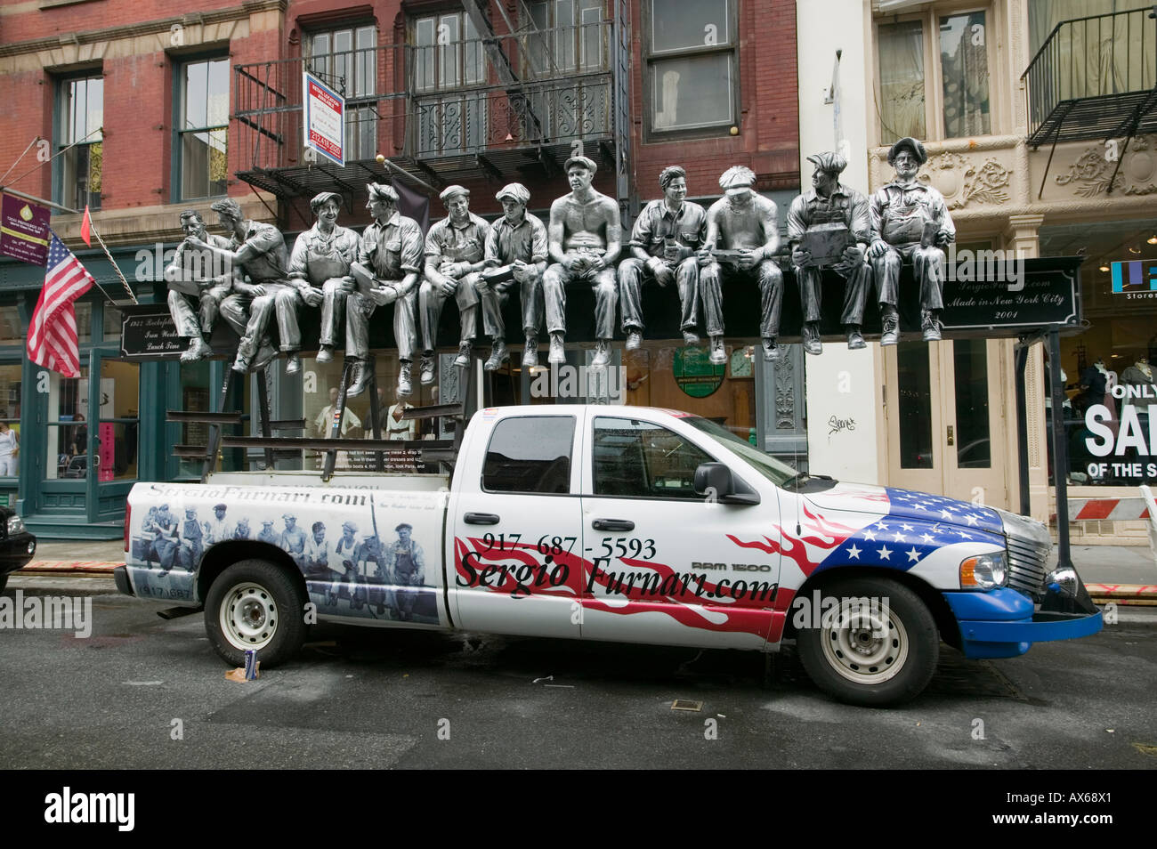Sculpture Prince Street SoHo New York City Stock Photo Alamy