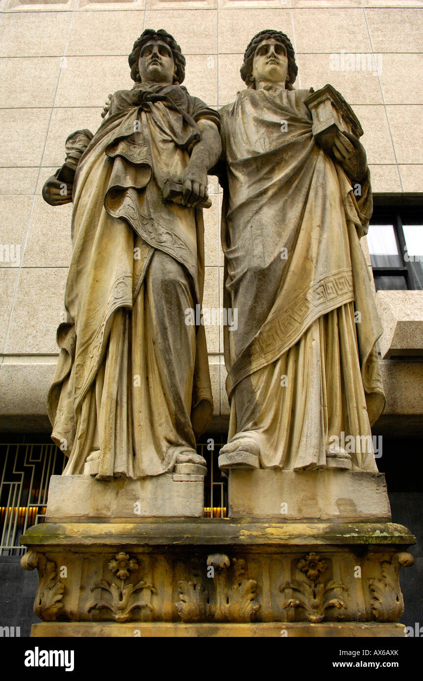 two statues duesseldorf dusseldorf germany deutschland city centre ...