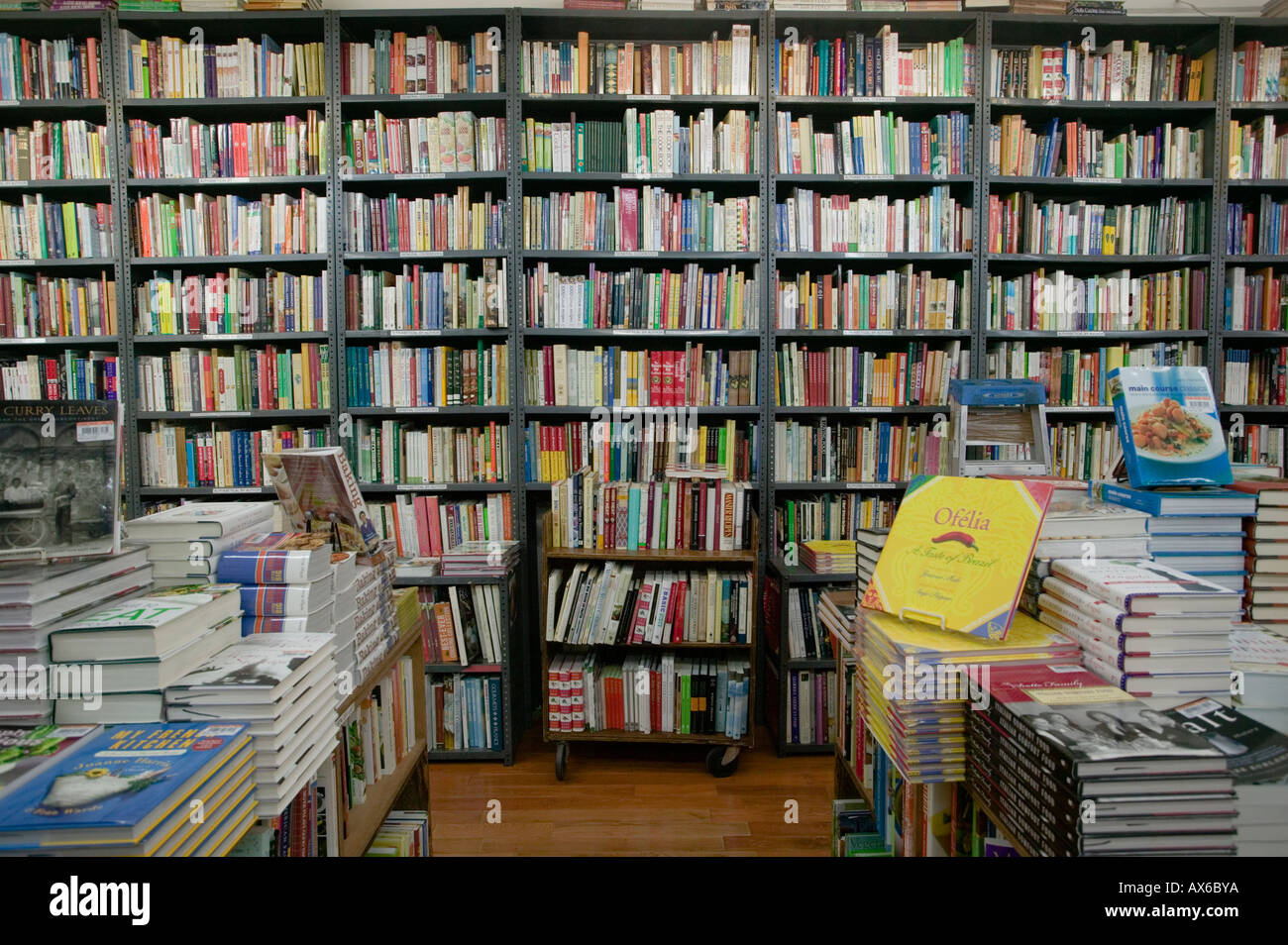 The Strand Bookstore largest in world New York City 2006 Stock Photo Alamy