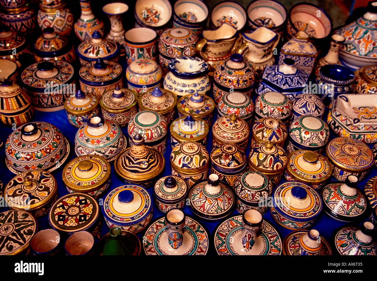 pottery vendor, pottery, vendor, seller, selling, ceramic pot, ceramic