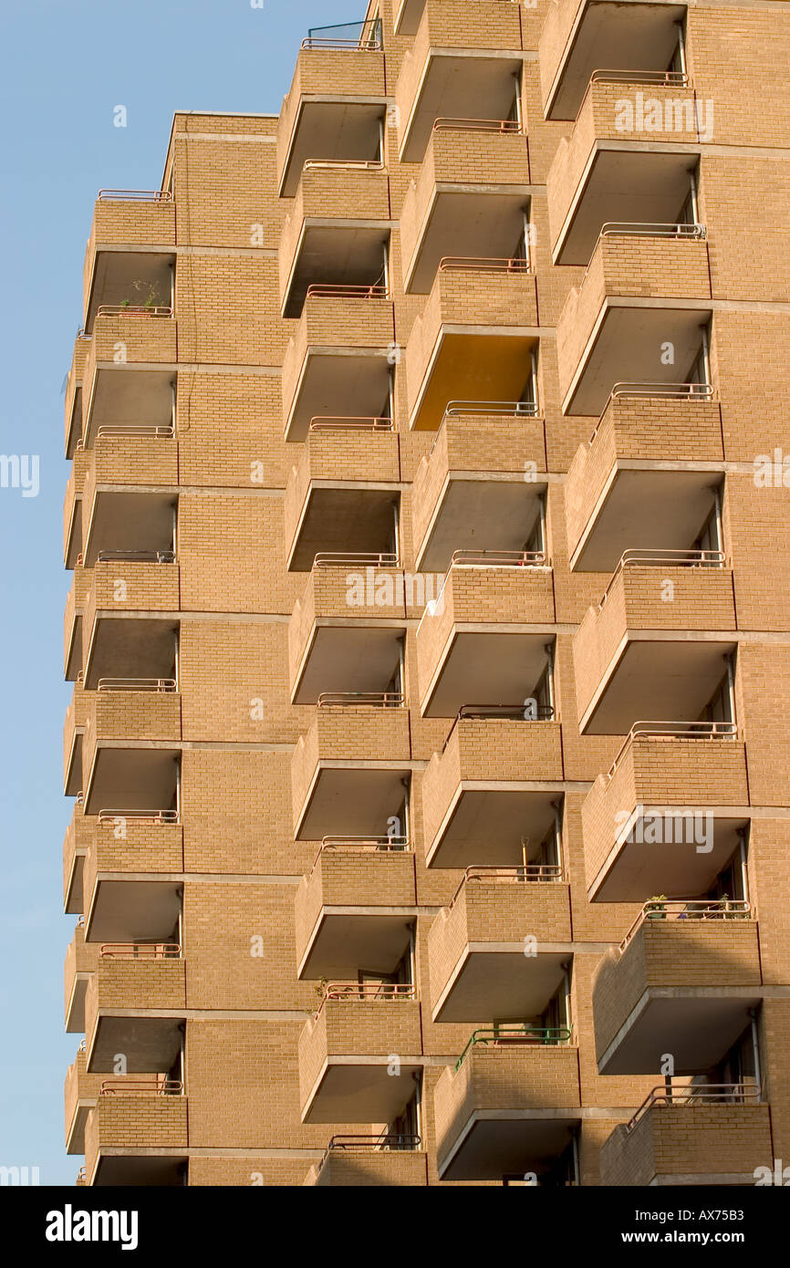 High rise flats balcony uk hi-res stock photography and images - Alamy