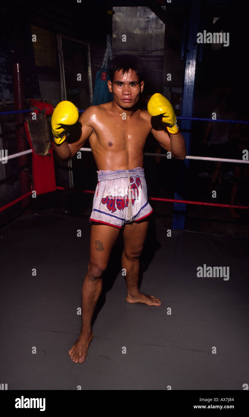 Muay Thai fighter. Bangkok, Thailand Stock Photo - Alamy
