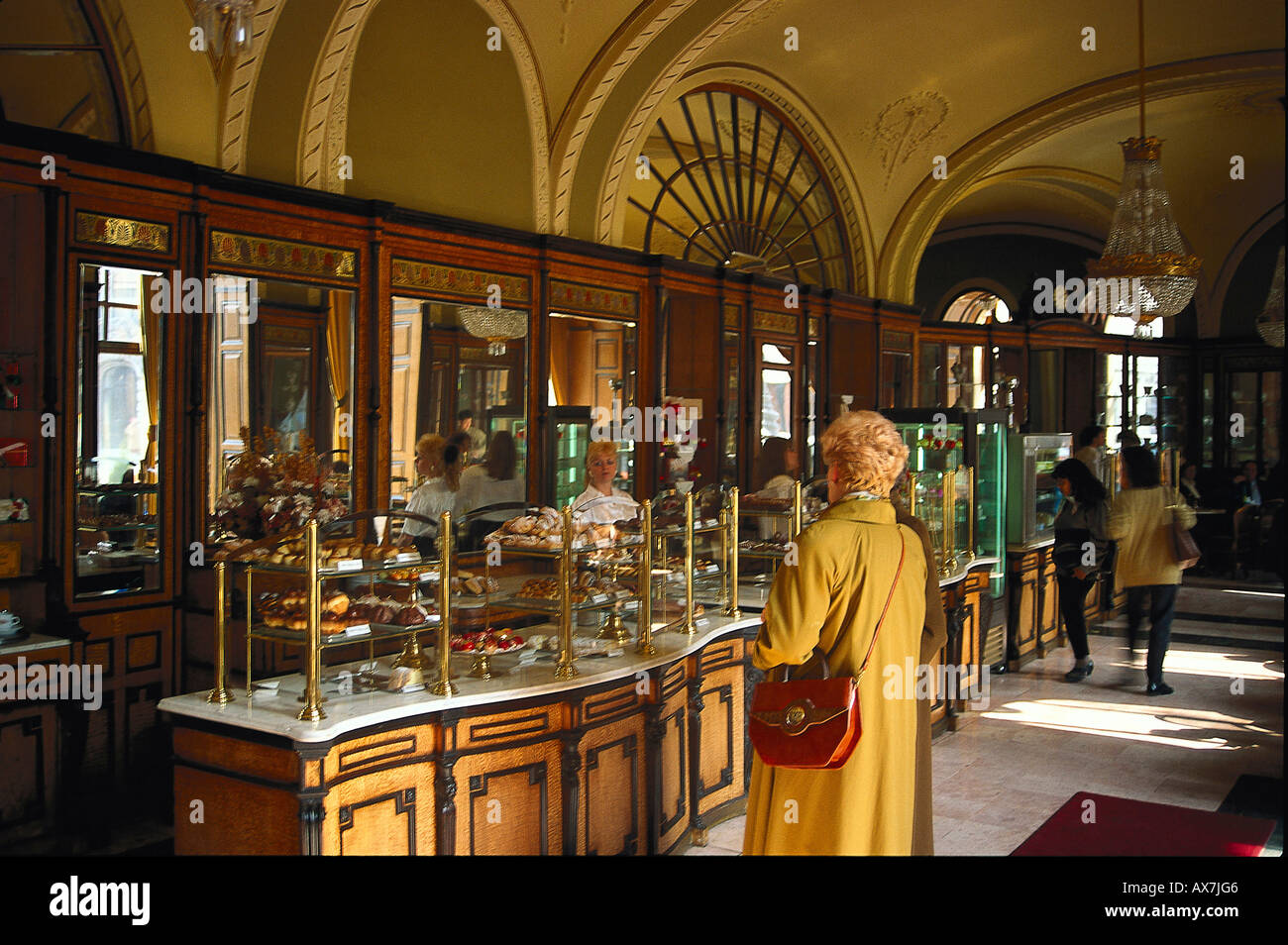 Cafe Gerbeaud, Budapest Ungarn Stock Photo
