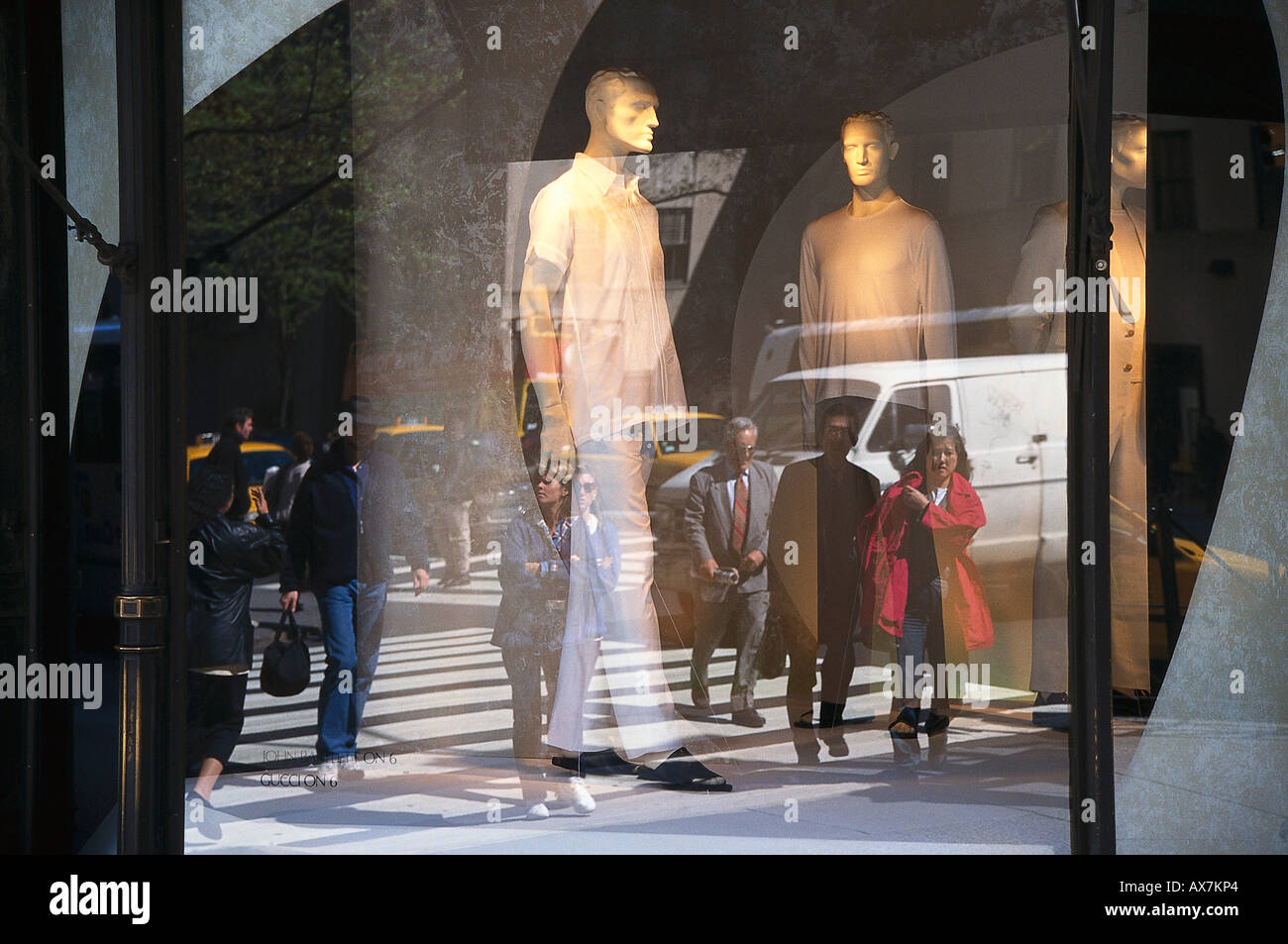 Schaufenster von Saks, 5th Avenue, Manhattan New York, USA Stock Photo