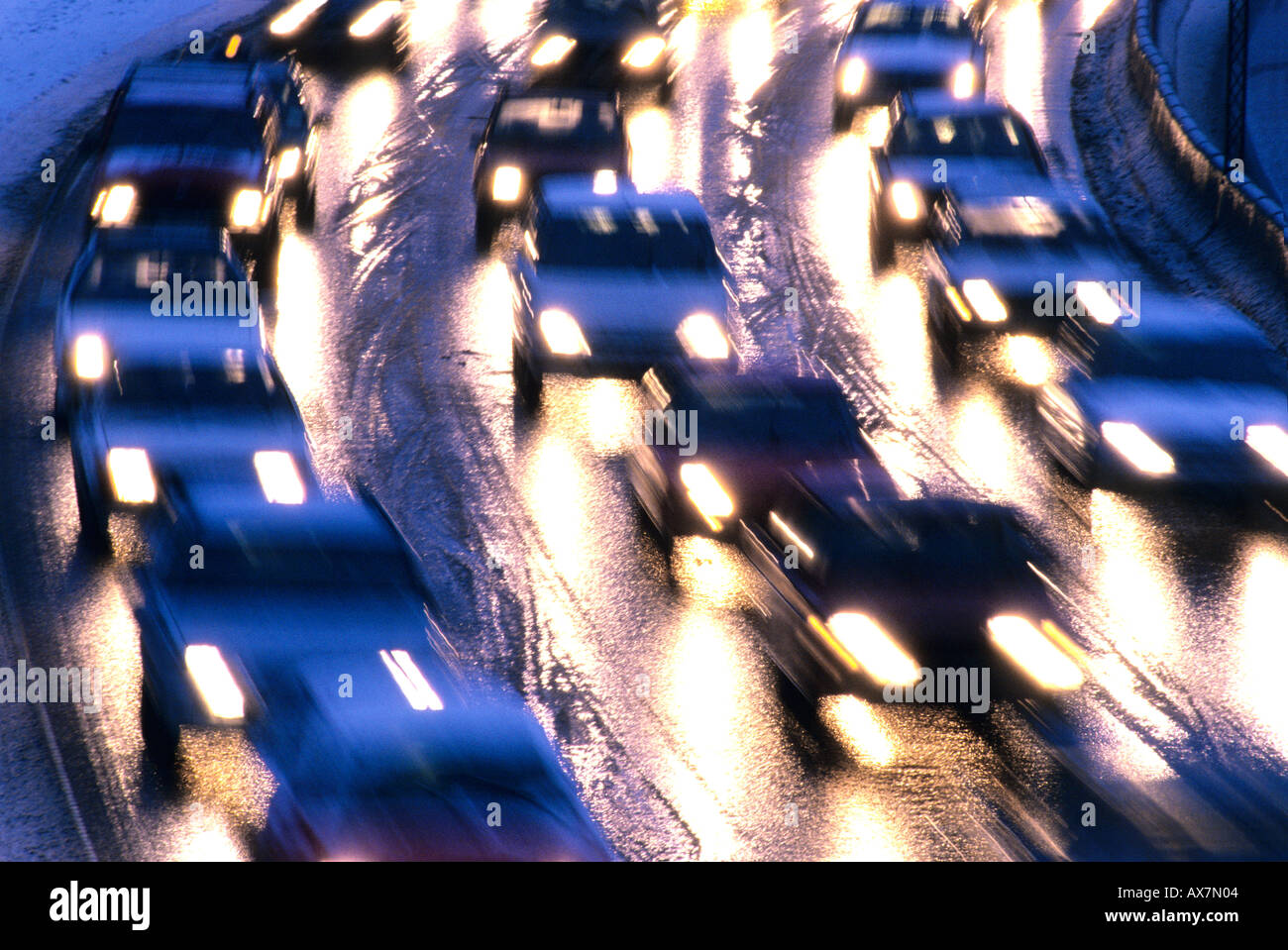 Highway snow traffic light hi-res stock photography and images - Alamy