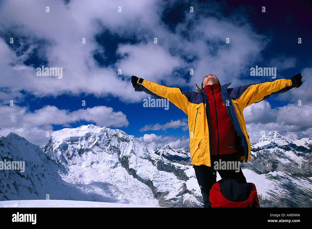 Freude am Gipfel, Vallunaraju, Cordillera Blanca, Peru Stock Photo