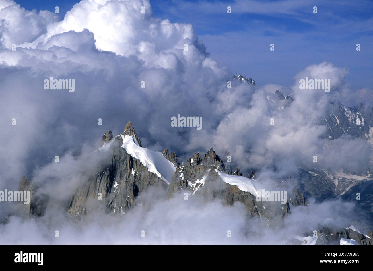 Aguille de midi hi-res stock photography and images - Alamy