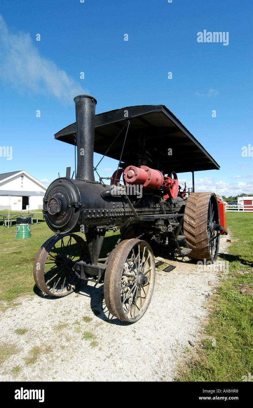 Historic steam powered farm tractor Stock Photo Alamy