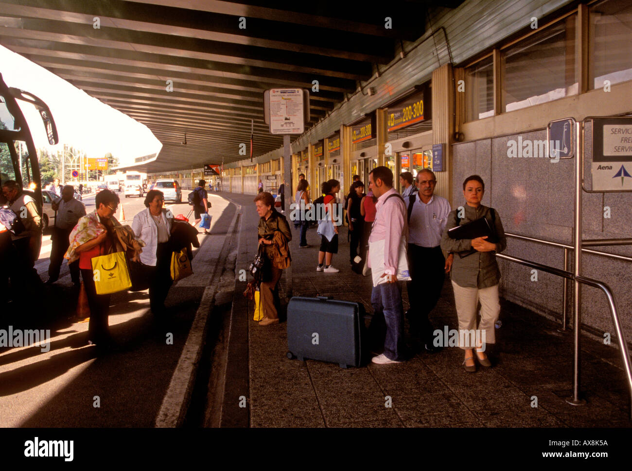 Spaniard, Spaniards, Spanish people, airline passengers, departure
