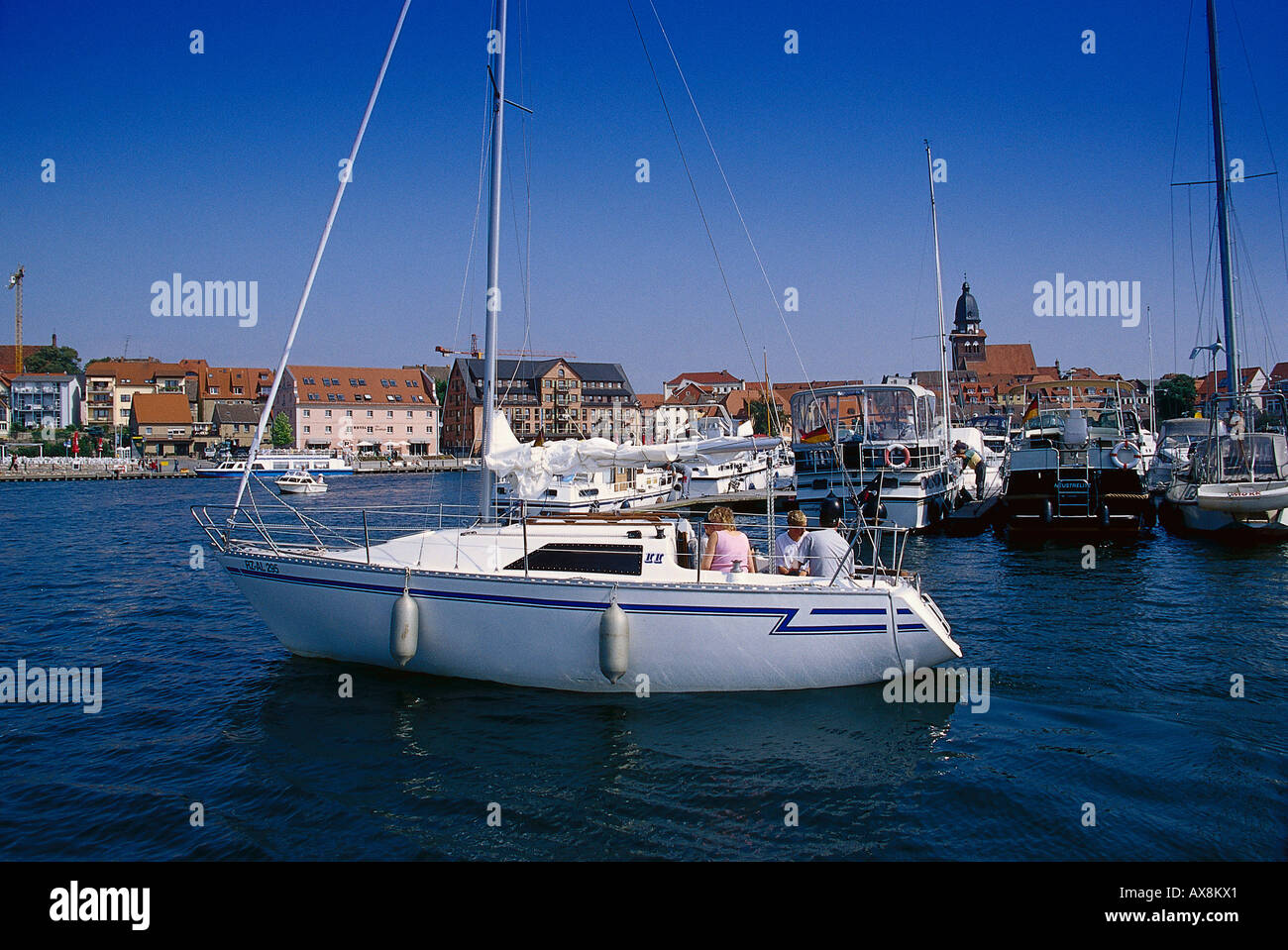 mecklenburgische seenplatte motorboot erlaubt