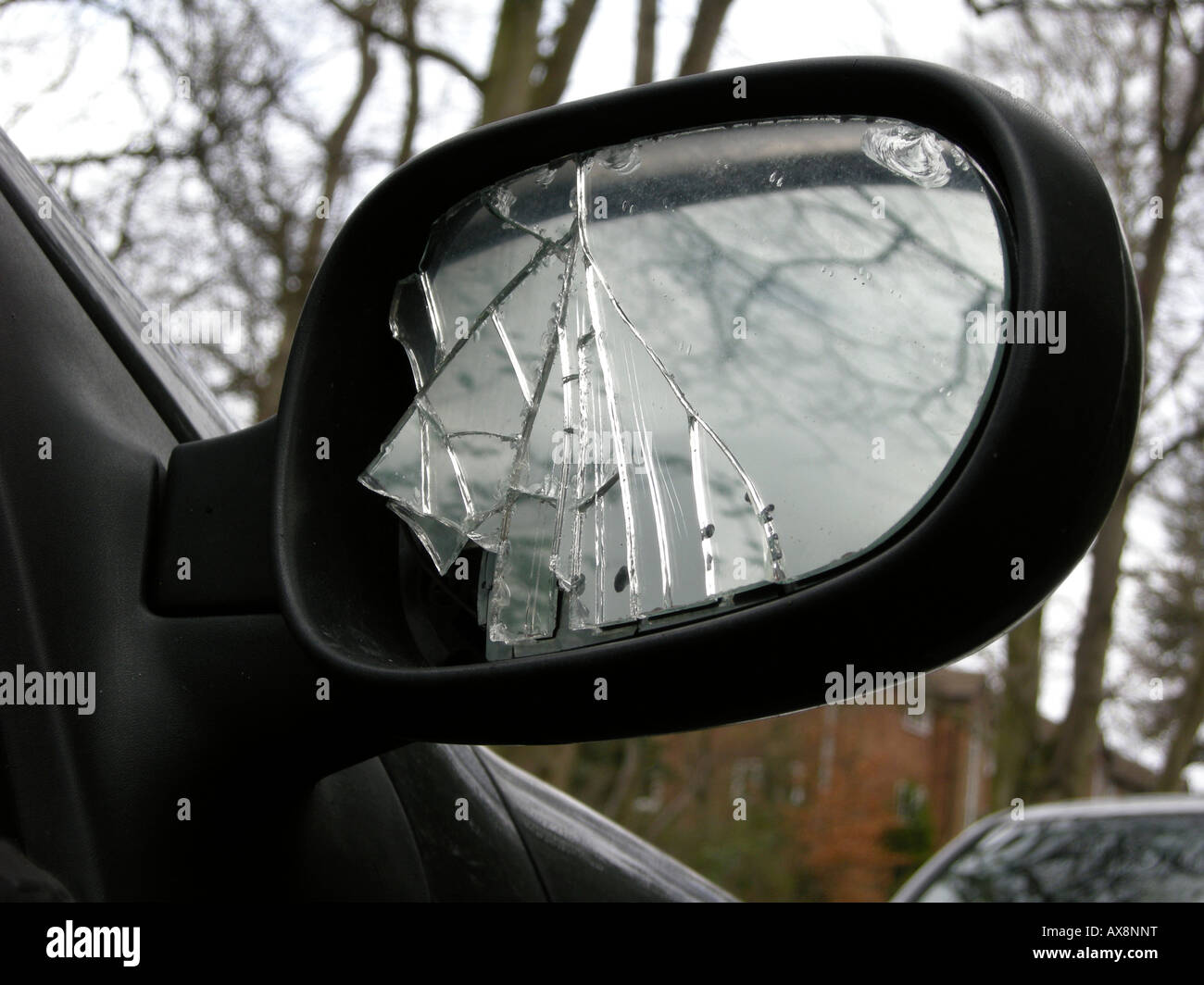 Broken wing mirror hires stock photography and images Alamy