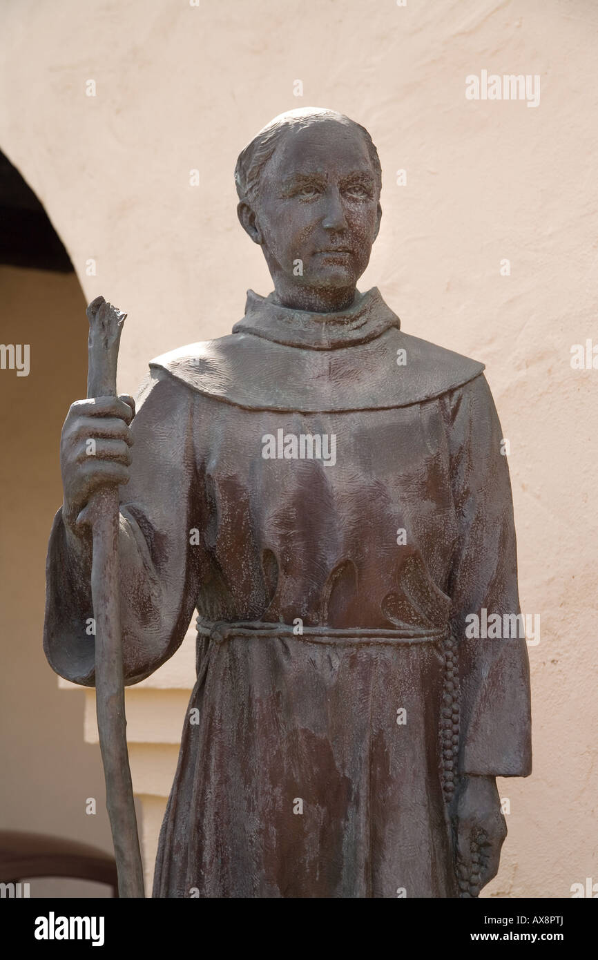 Mission Santa Ynez, Solvang, California, USA, one of the California mission chain. Statue Fra Junipero Serra. Stock Photo