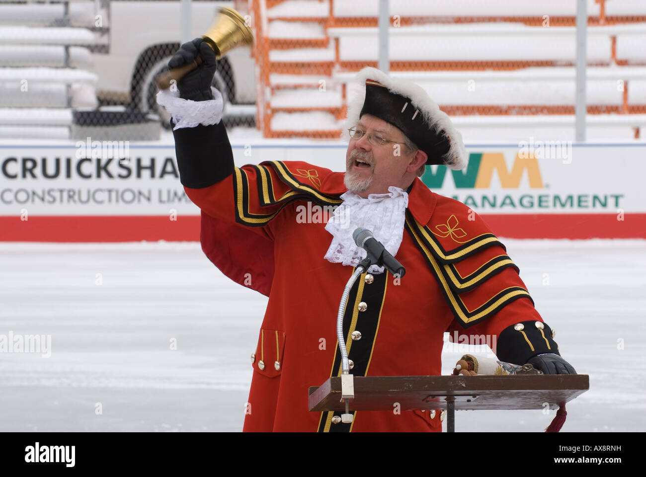 Official Kingston Town Crier Chris Whyman declares FebFest open to the public on Feb 6th 2008 Stock Photo