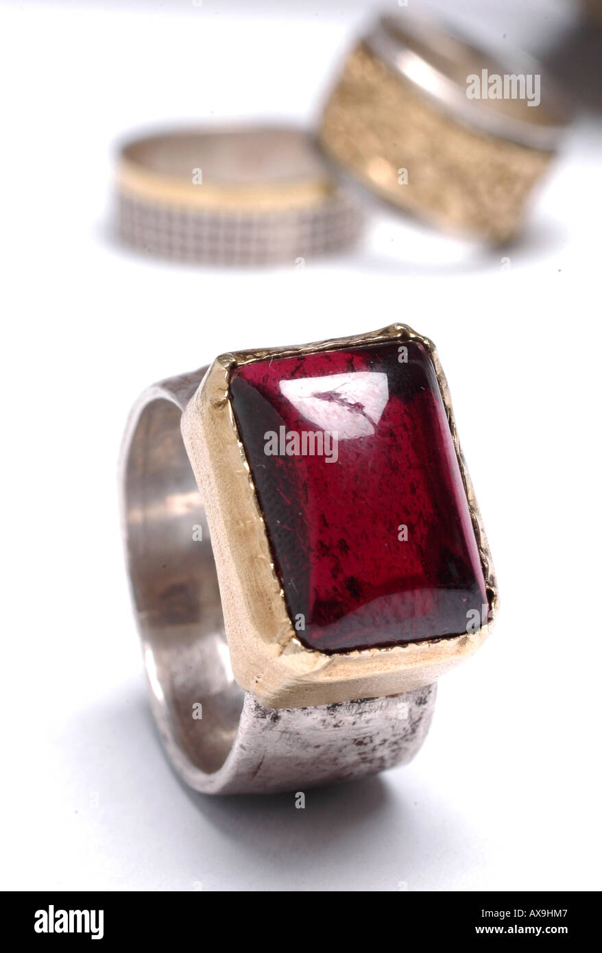 Male Modern 925 Sterling Silver Ruby Gemstone Ring 5.78, Shape: Oval at Rs  120/gram in Jaipur