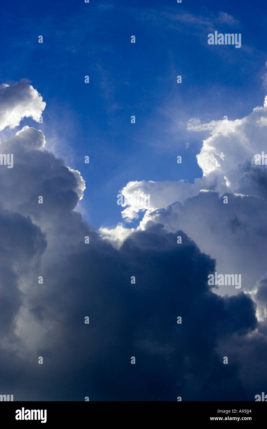 Cumulonimbus clouds storm rain hi-res stock photography and images - Alamy