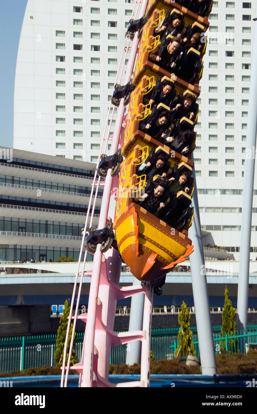 Diving Coaster Vanish at Cosmoworld with the Yokohama Grand