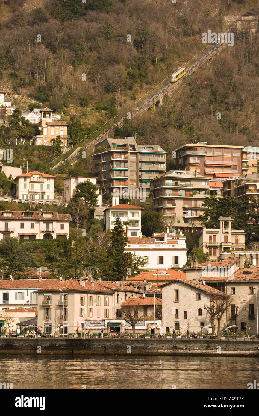 HILLSIDE HOMES ALONG LAKE COMO COMO ITALY Stock Photo Alamy