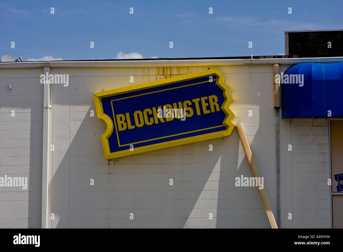 Collectibles Blockbuster Video Logo Sign Collectibles & Art strong.rs