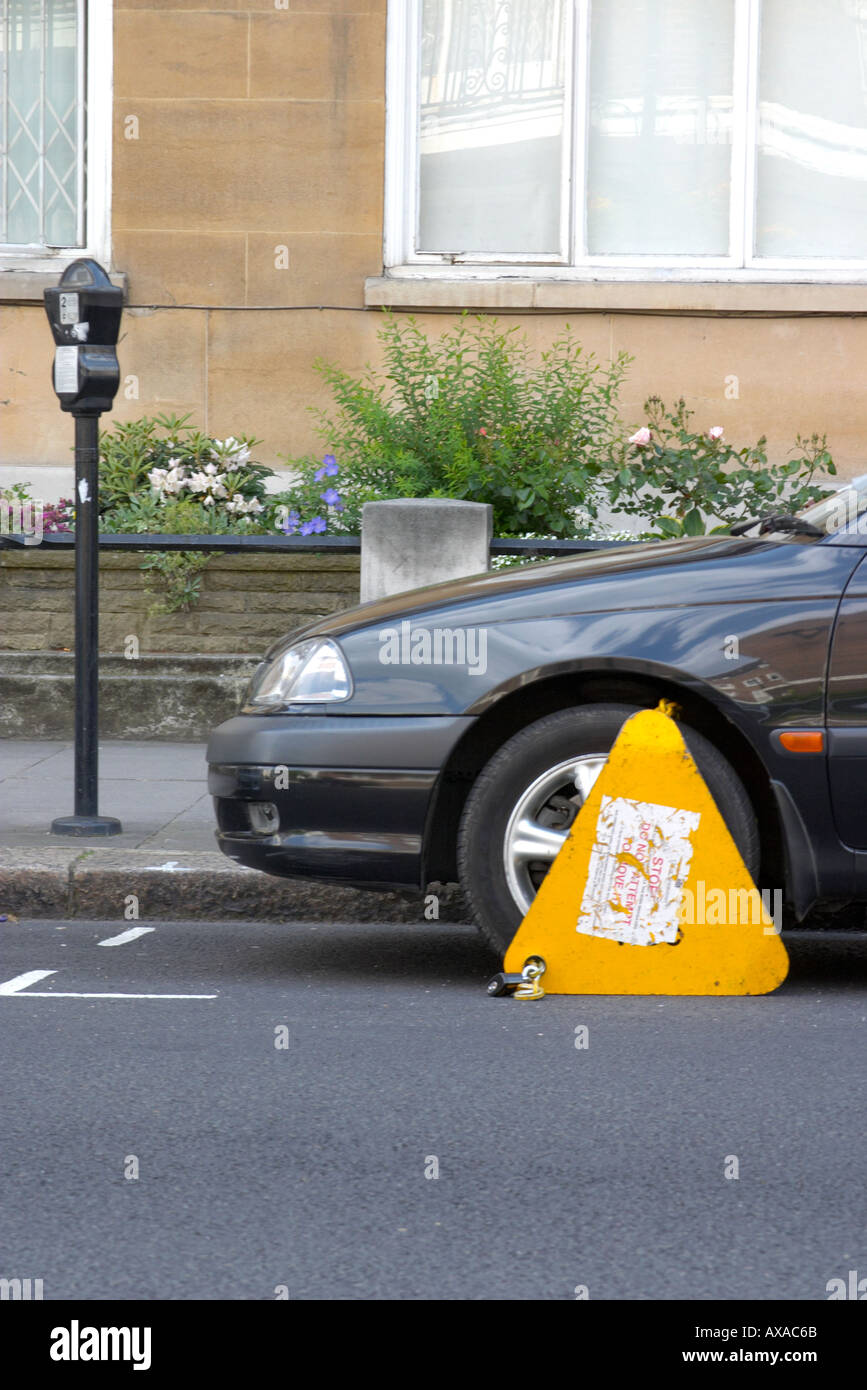 Car clamp uk hires stock photography and images Alamy