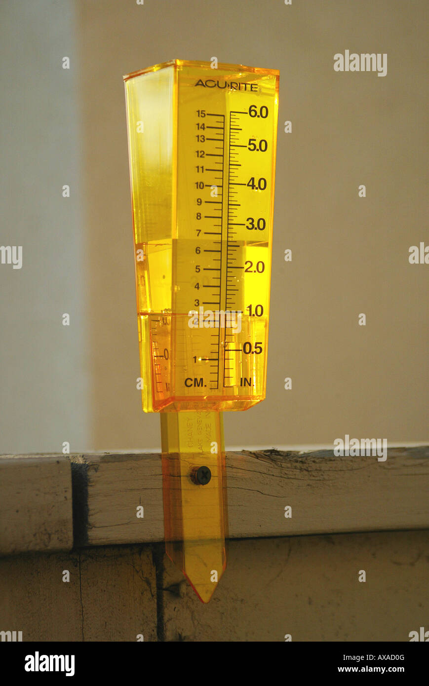 Rain gauge measure precipitation hires stock photography and images Alamy