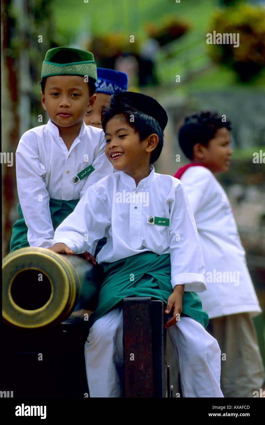 Malaysia Melaka Muslim boys Stock Photo - Alamy