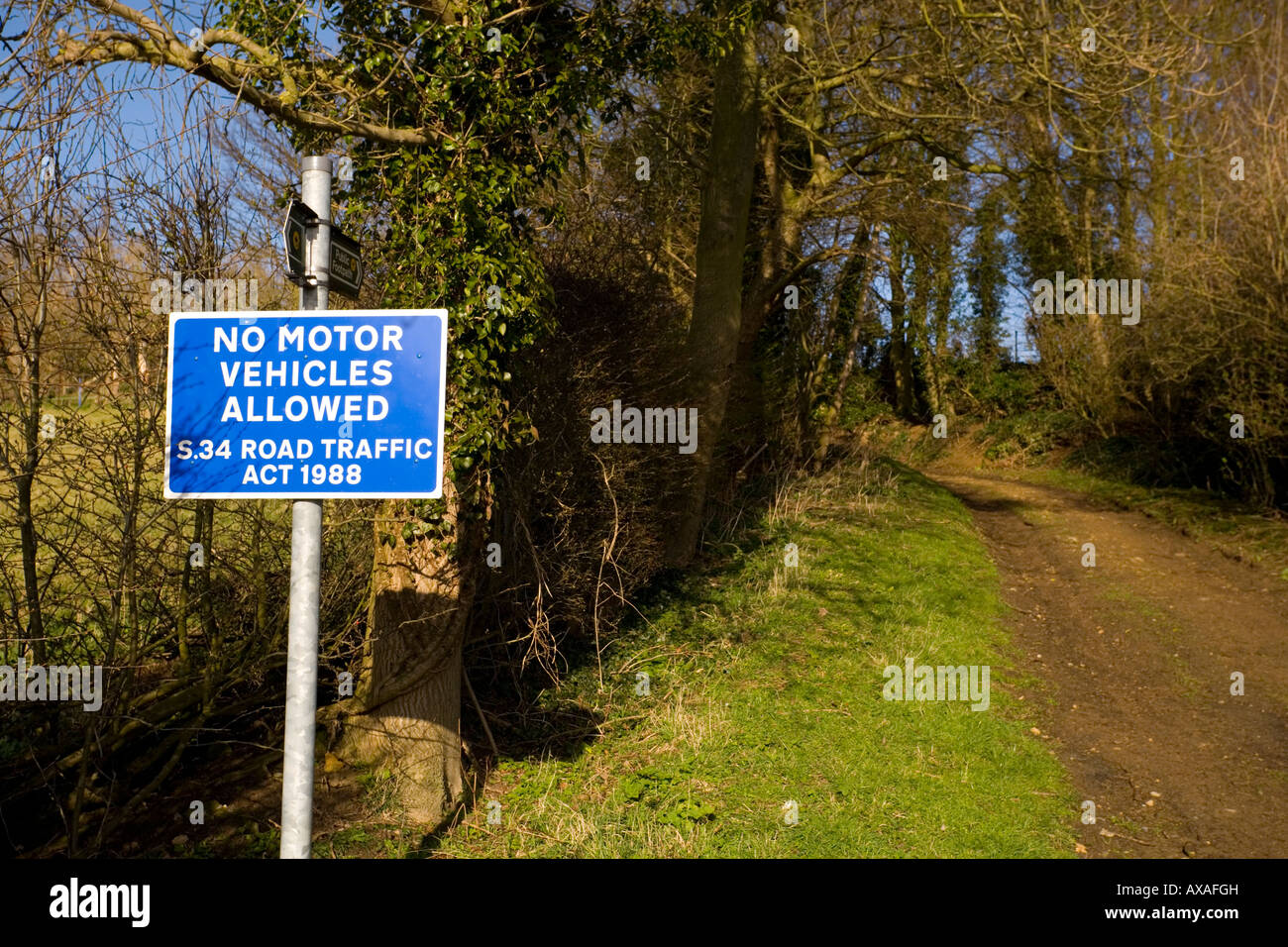 'No Vehicle access' sign on a country track Stock Photo
