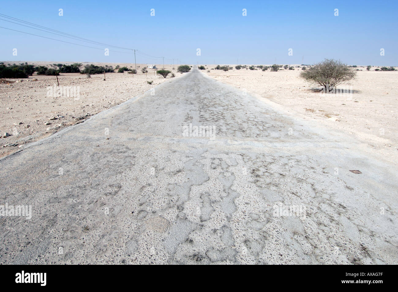 Road in southern Qatar Stock Photo Alamy