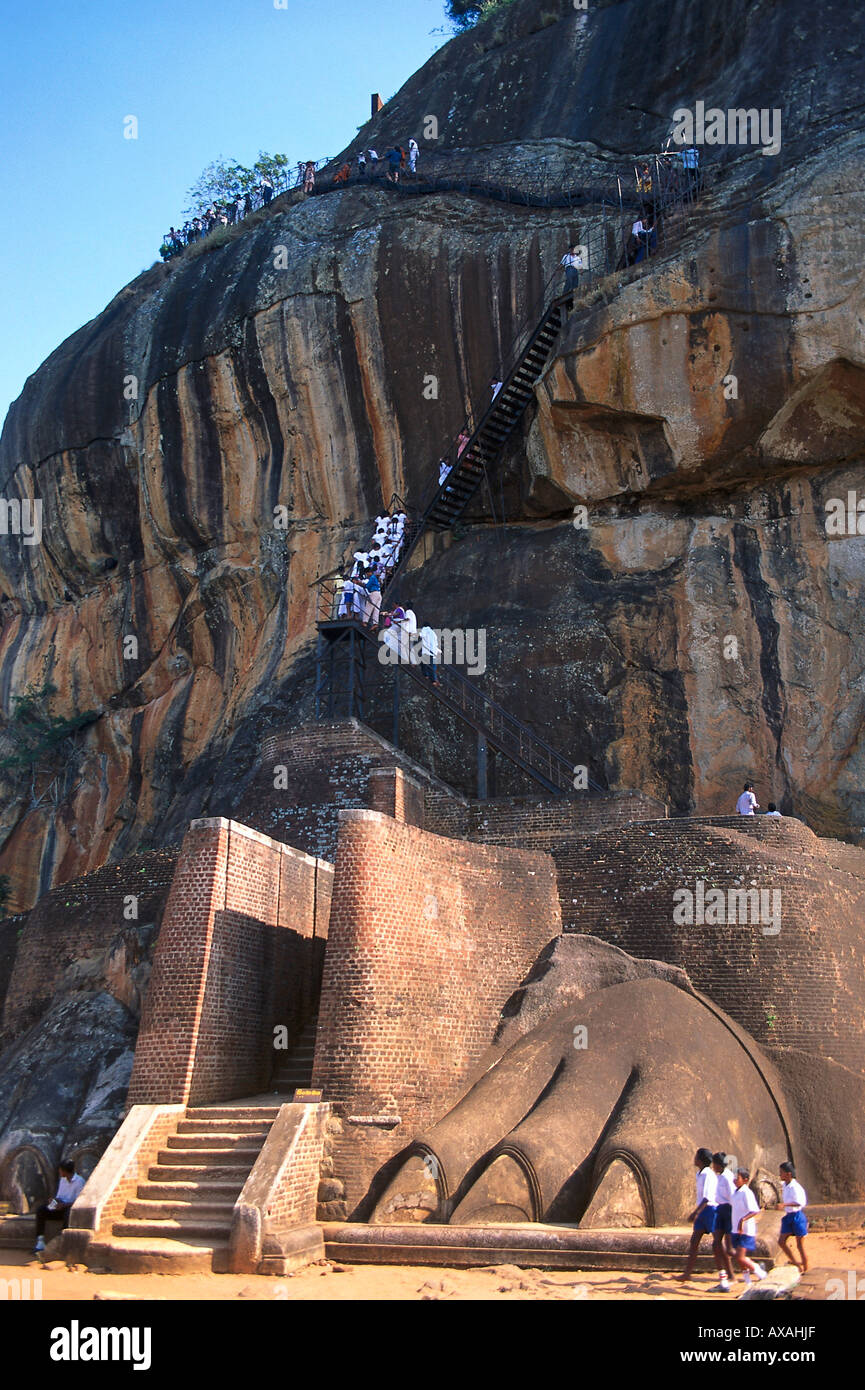 Lion Stage At Sigiriya Rock, Sigiriya Sri Lanka Stock Photo - Alamy