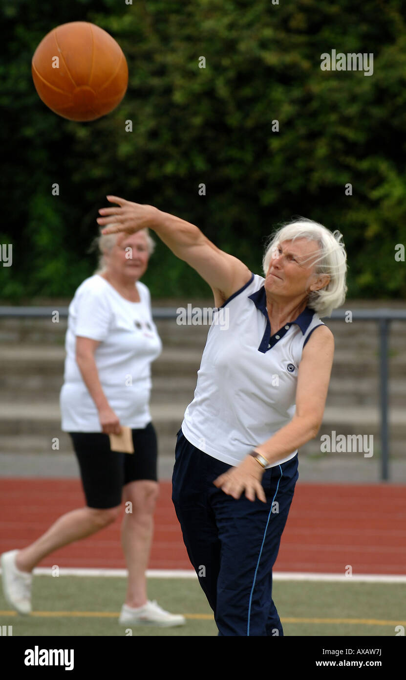 Ball throwing elderly hires stock photography and images Alamy