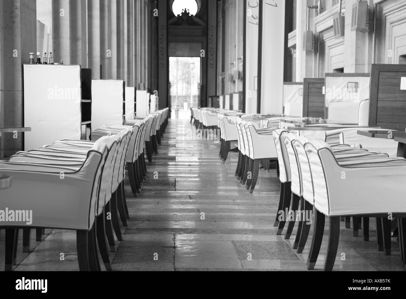 Louvre art Black and White Stock Photos & Images Alamy