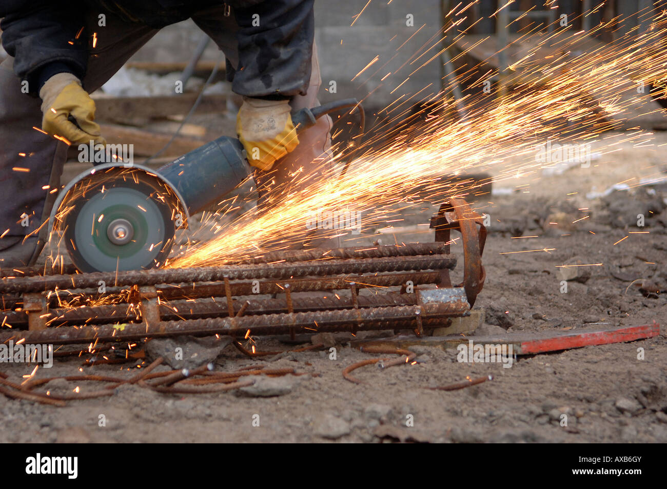 Circular saw 2024 to cut metal