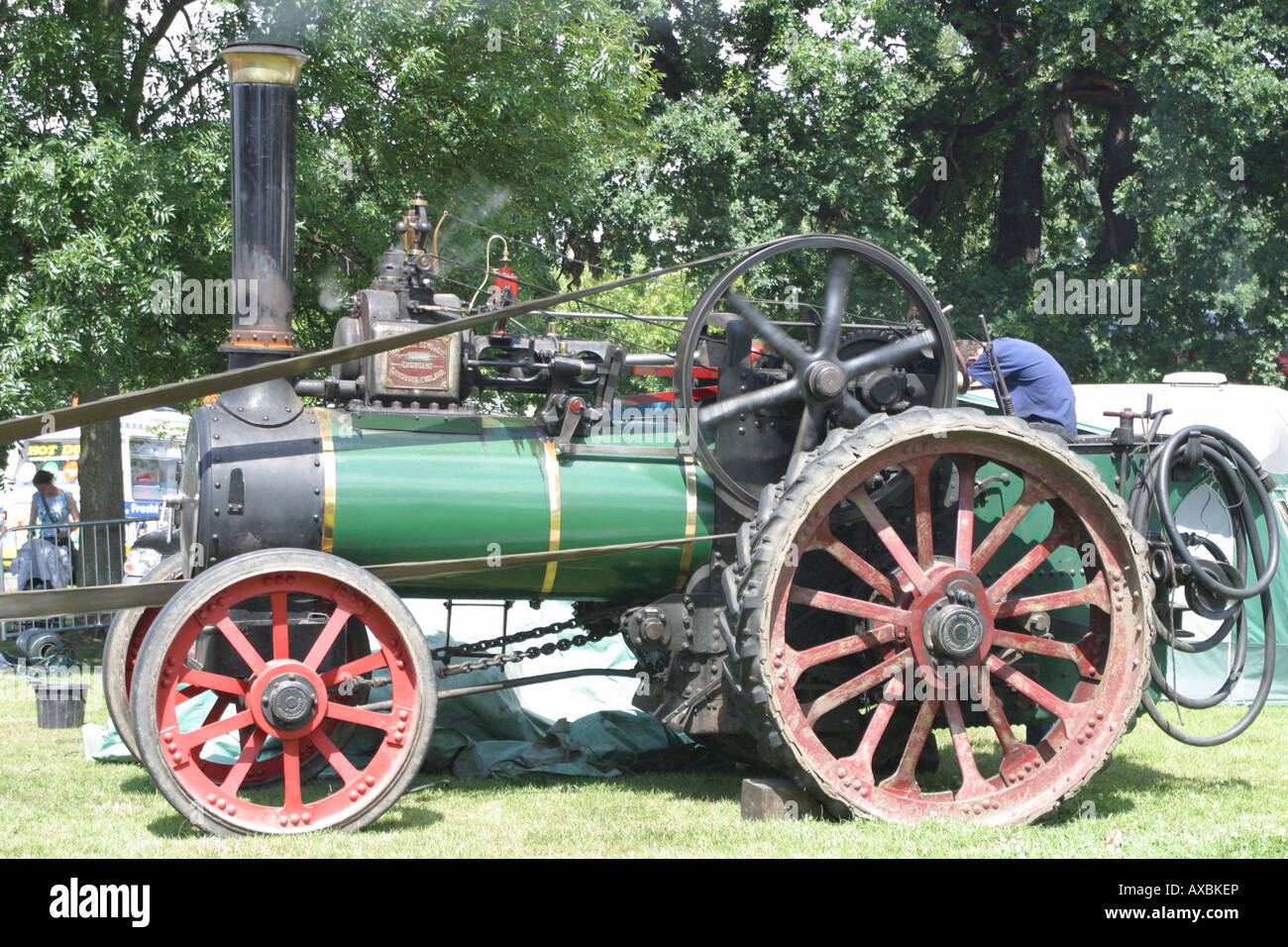steam tractor engine power green wheels propulsion lambeth country show