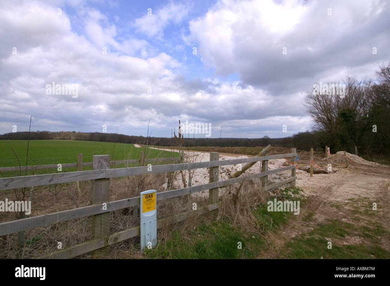 Image showing the effect of a gas pipeline from Humbley Grove Hampshire has had on the green field environment Stock Photo