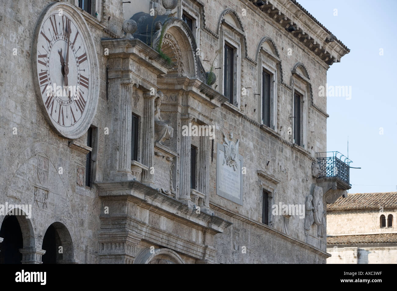 Palazzo dei Capitani Piazza del Popolo Ascoli Piceno Abruzzo Italy Stock Photo Alamy