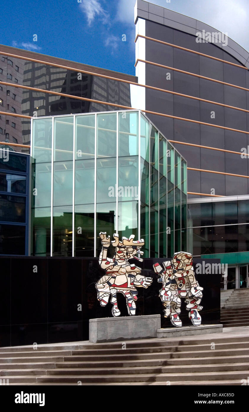 Front view of the Kentucky Center for the Arts in Louisville Kentucky