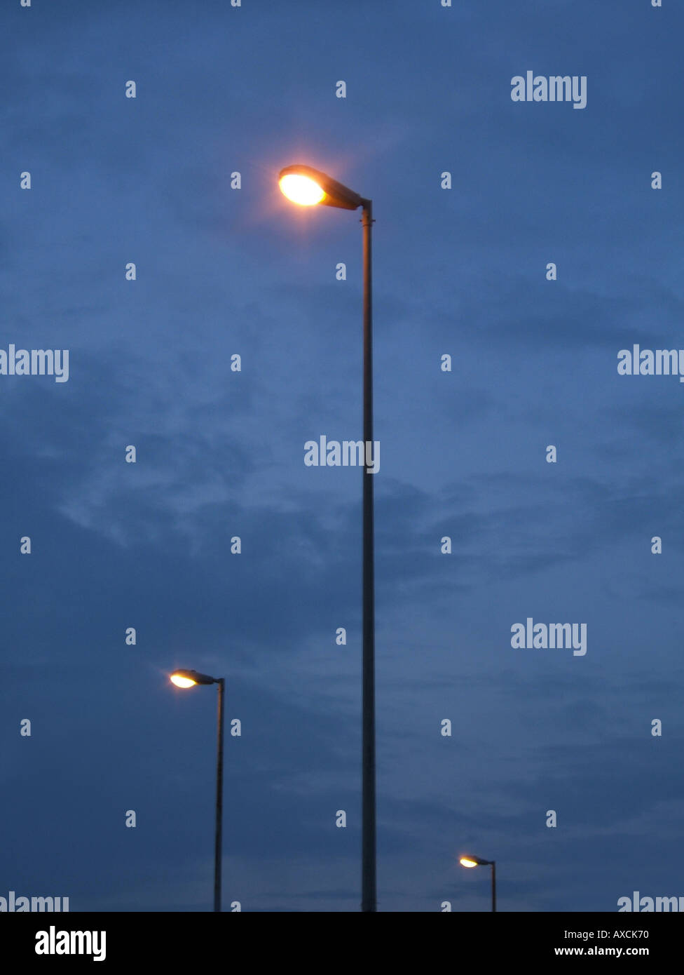 lamp post at night Stock Photo Alamy