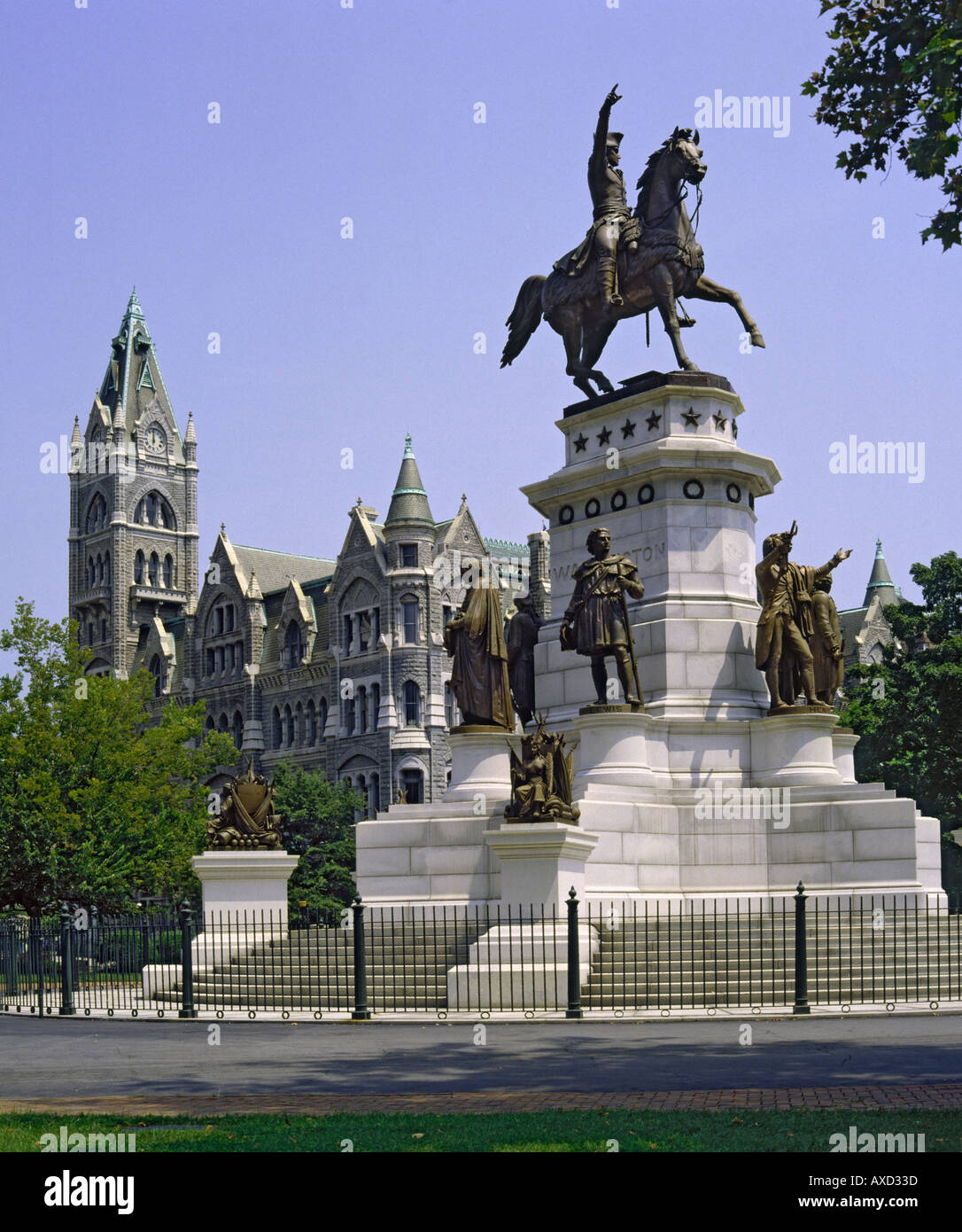 The large Washington Monument with statue of the man in center