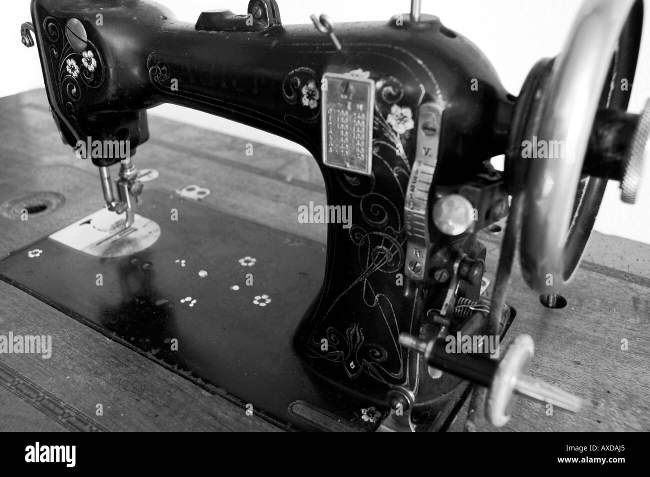 old sewing machine Stock Photo Alamy